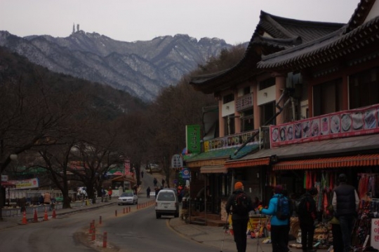 Located not far from Daejeon's downtown and less than two hours train ride from Seoul, this is one of the best places to go hiking in South Korea.