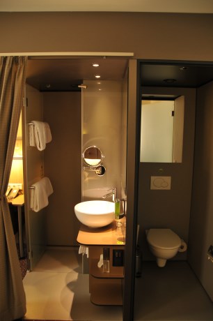 Boutique Hotel Stadthalle Vienna Double Room bathroom